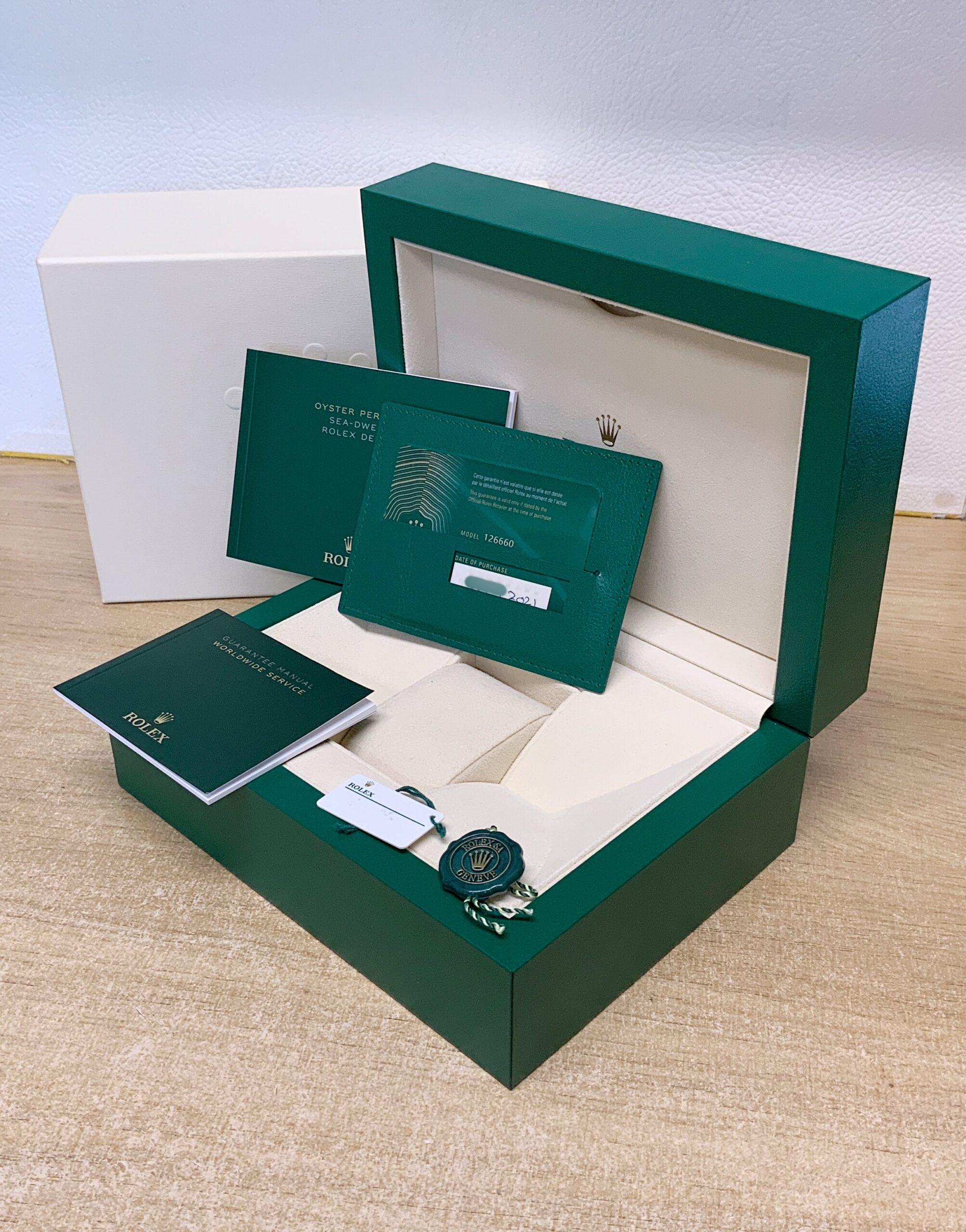 Rolex Deepsea Sea-Dweller 126660 D-Blue 44MM 2021 boxed Rolex Deepsea Sea-Dweller 126660 D-Blue 44MM 2021