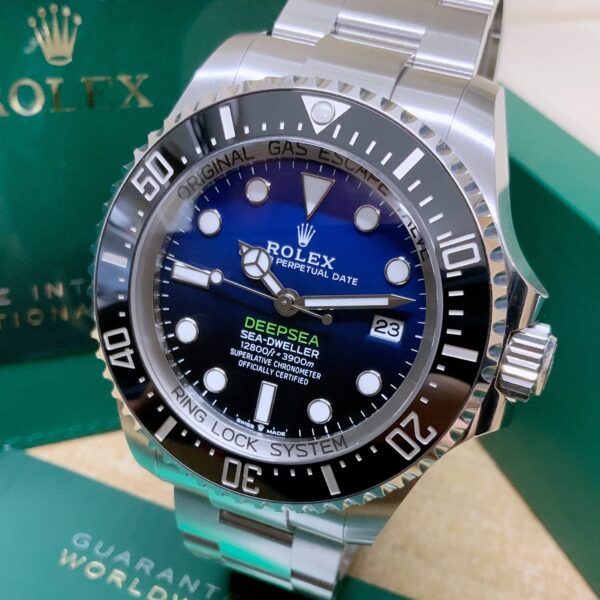 Rolex Deepsea Sea-Dweller 136660 44MM D-Blue 2023