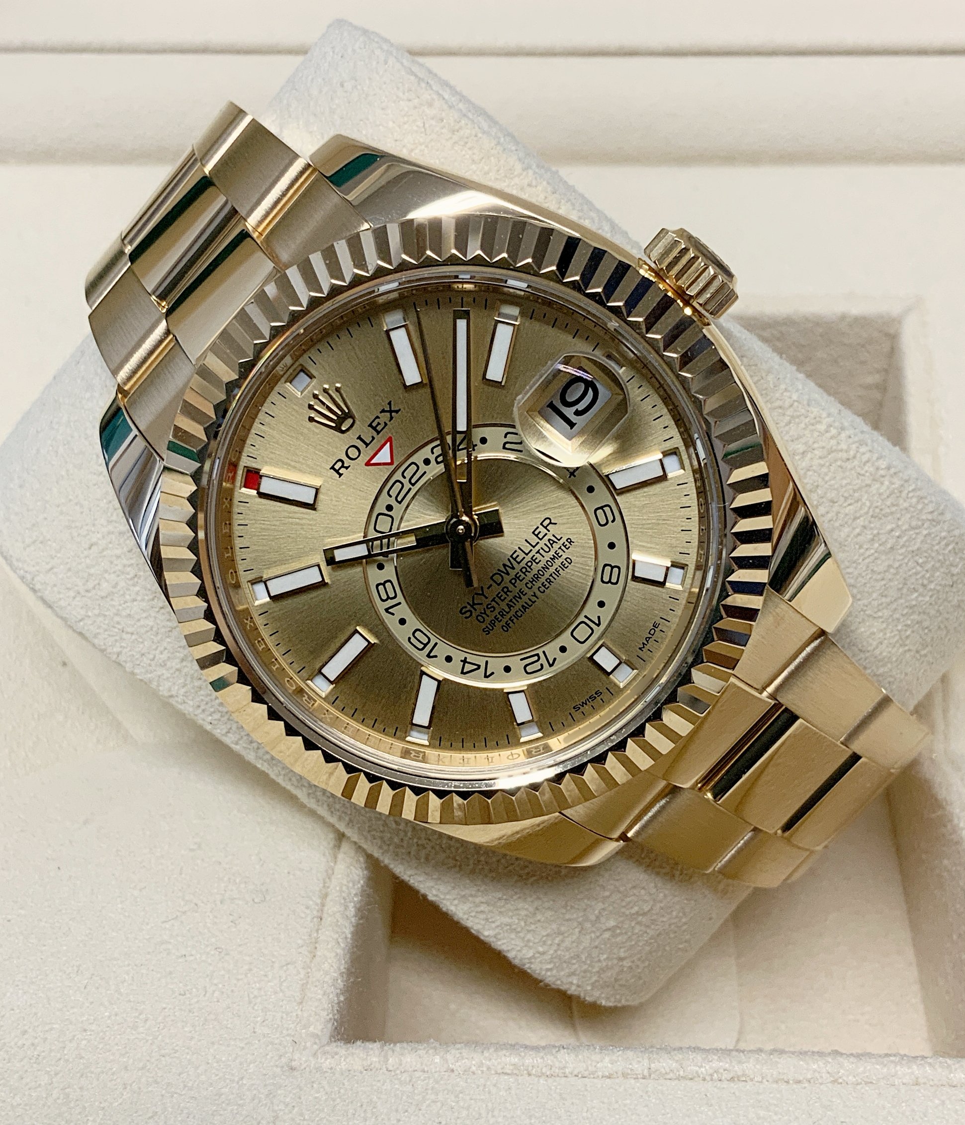 Rolex Sky-Dweller 326938 Yellow Gold 42MM 2021 4 Rolex Sky-Dweller 326938 Yellow Gold 42MM 2021