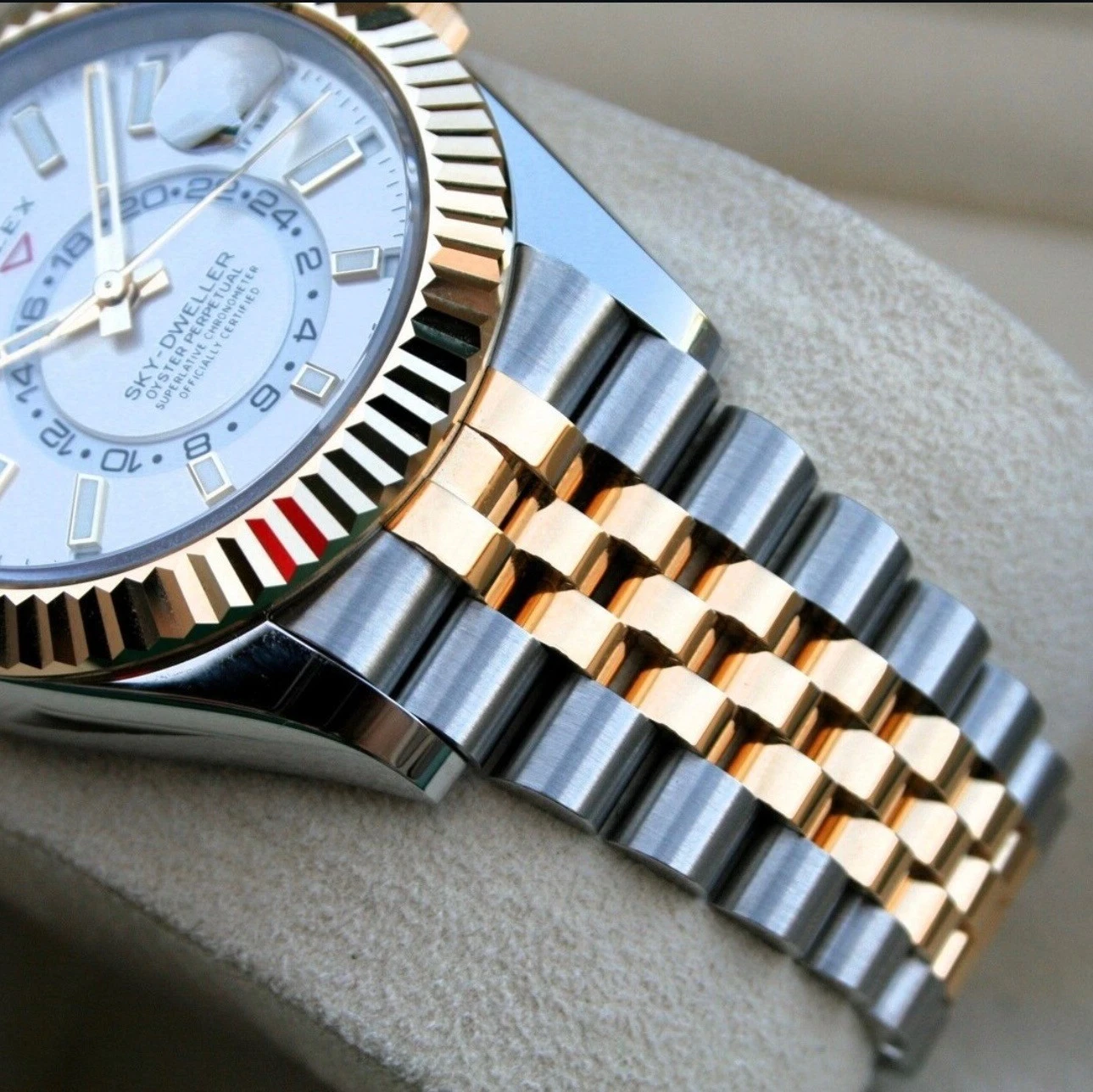 Rolex Sky-Dweller 336933 - 42MM 18K Gold:Steel Jubilee Bracelet 2024 close view
